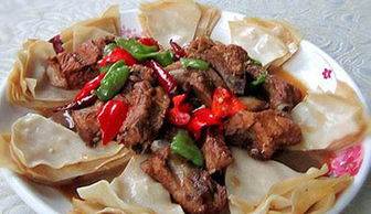 北京风味佳肴 羊肉焖饼与牛肉特色美食推荐